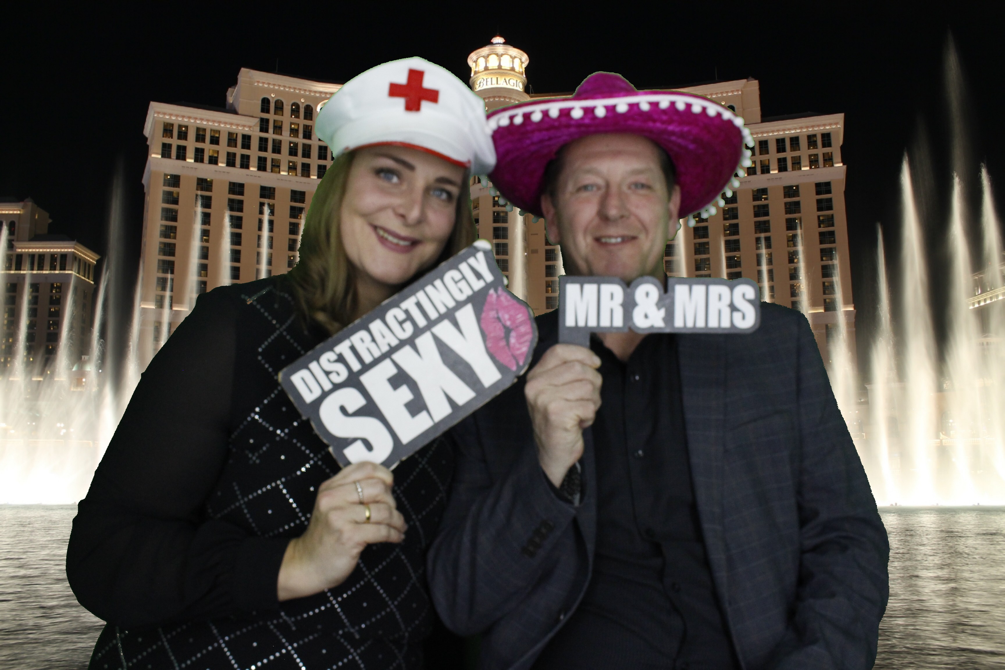 Mr & Mrs Mills | View more photos from the event at gallery.myphotoboothexperience.co.uk/u/MyPhotoBoothExperienceLtd/Mr-Mrs-Mills